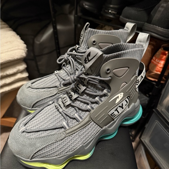 Steel toe work boots - Picture 5 of 8